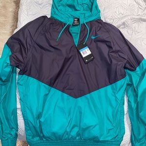 Nike SB Windbreaker